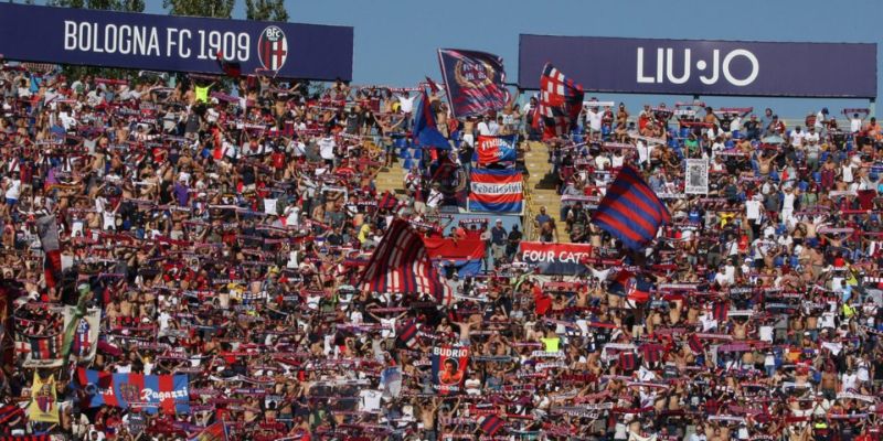 Bologna FC có một lượng người hâm mộ đông đảo và nhiệt tình